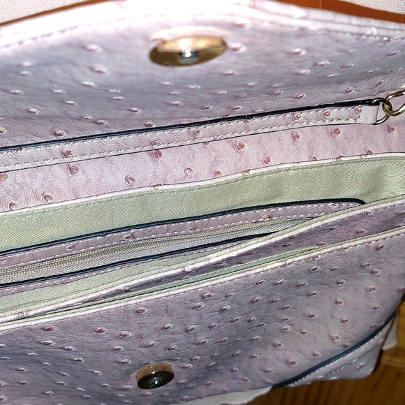 GUESS Purse - Picture 4 of 6